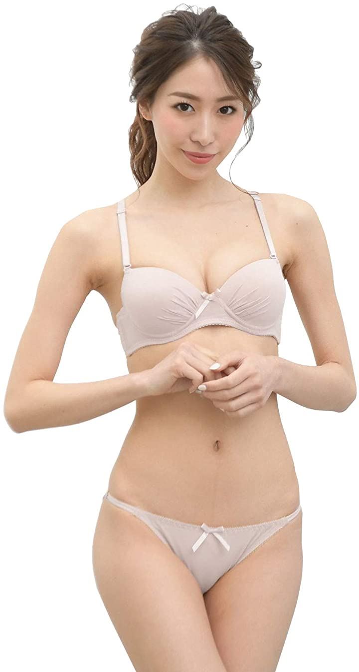 女性の下着 
